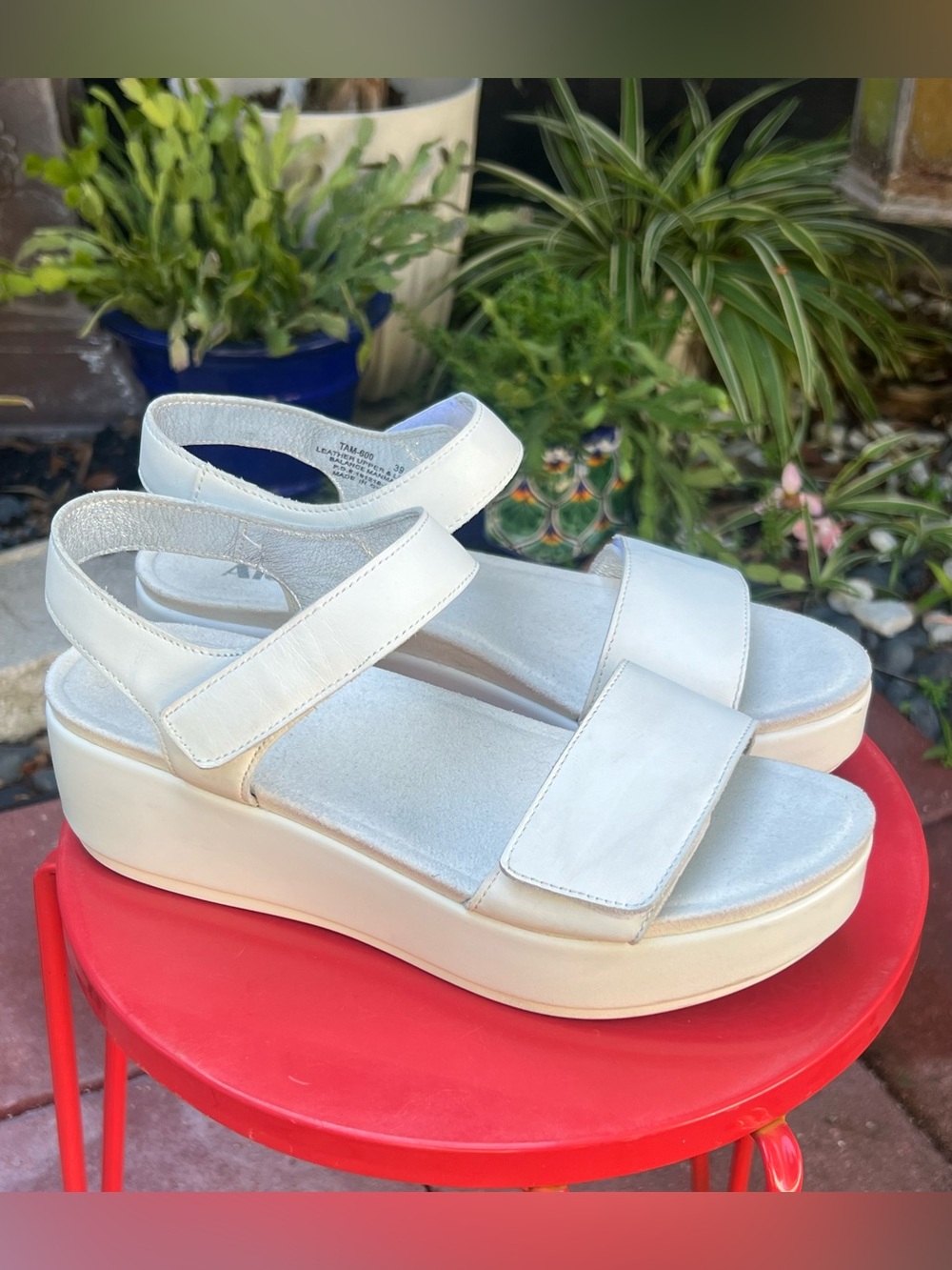 Alegria Tamsyn White Platform Leather Women’s Comfort Velcro Closures Sandals 9